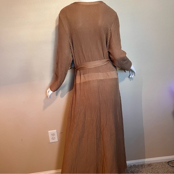 Lane Bryant Tan Long Sleeve Maxi Knit Dress NWT - Picture 2 of 6